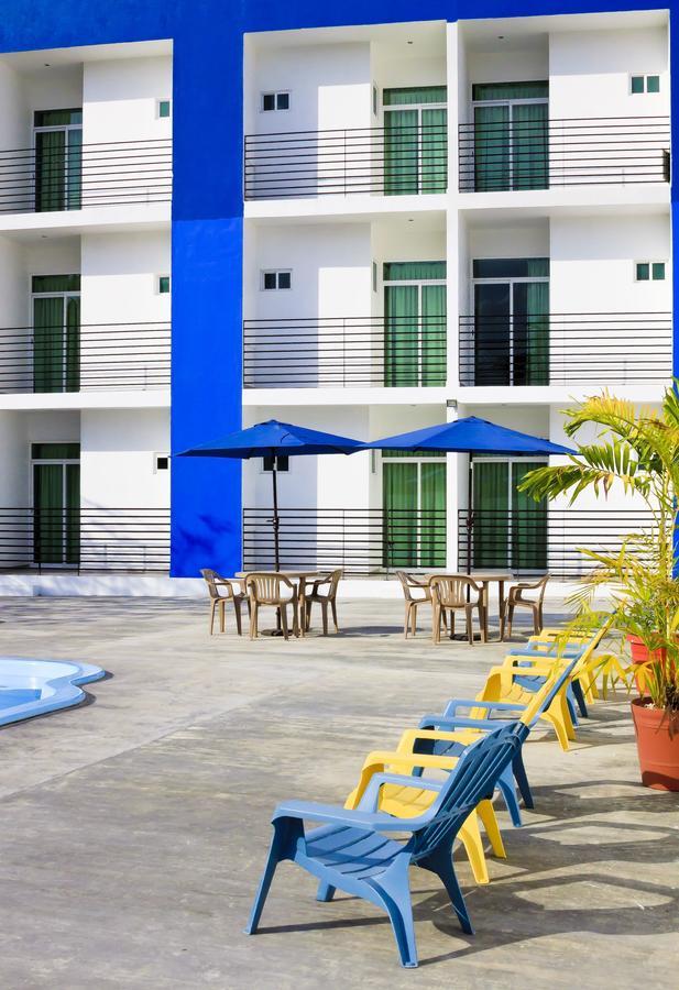 Global Express Hotel Escárcega エクステリア 写真